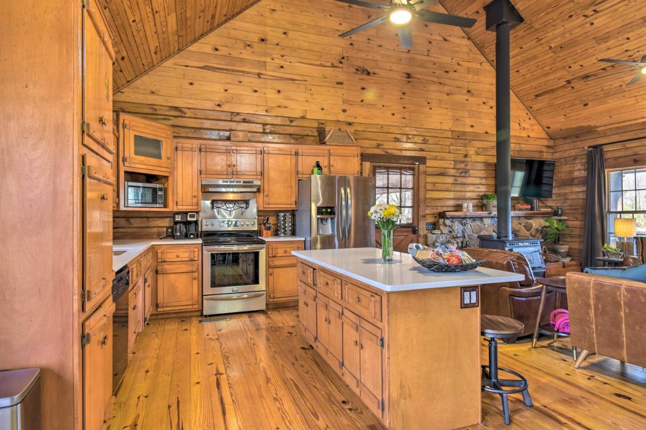 Luxury Pearcy Cabin With 5 Private Acres And Hot Tub! المظهر الخارجي الصورة