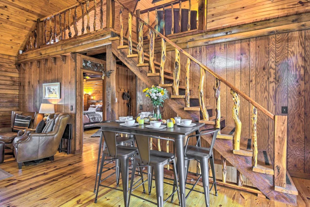Luxury Pearcy Cabin With 5 Private Acres And Hot Tub! المظهر الخارجي الصورة