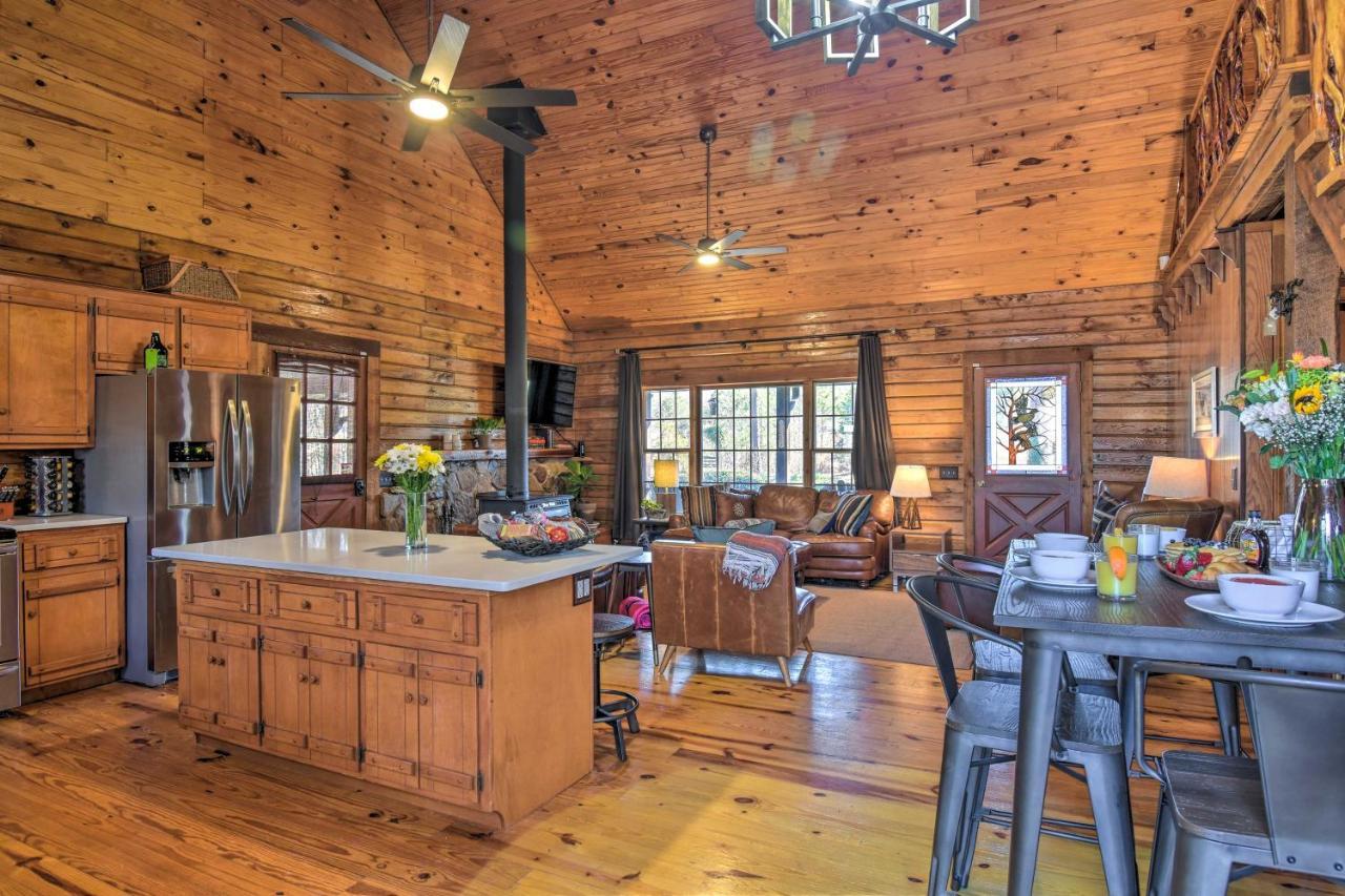 Luxury Pearcy Cabin With 5 Private Acres And Hot Tub! المظهر الخارجي الصورة