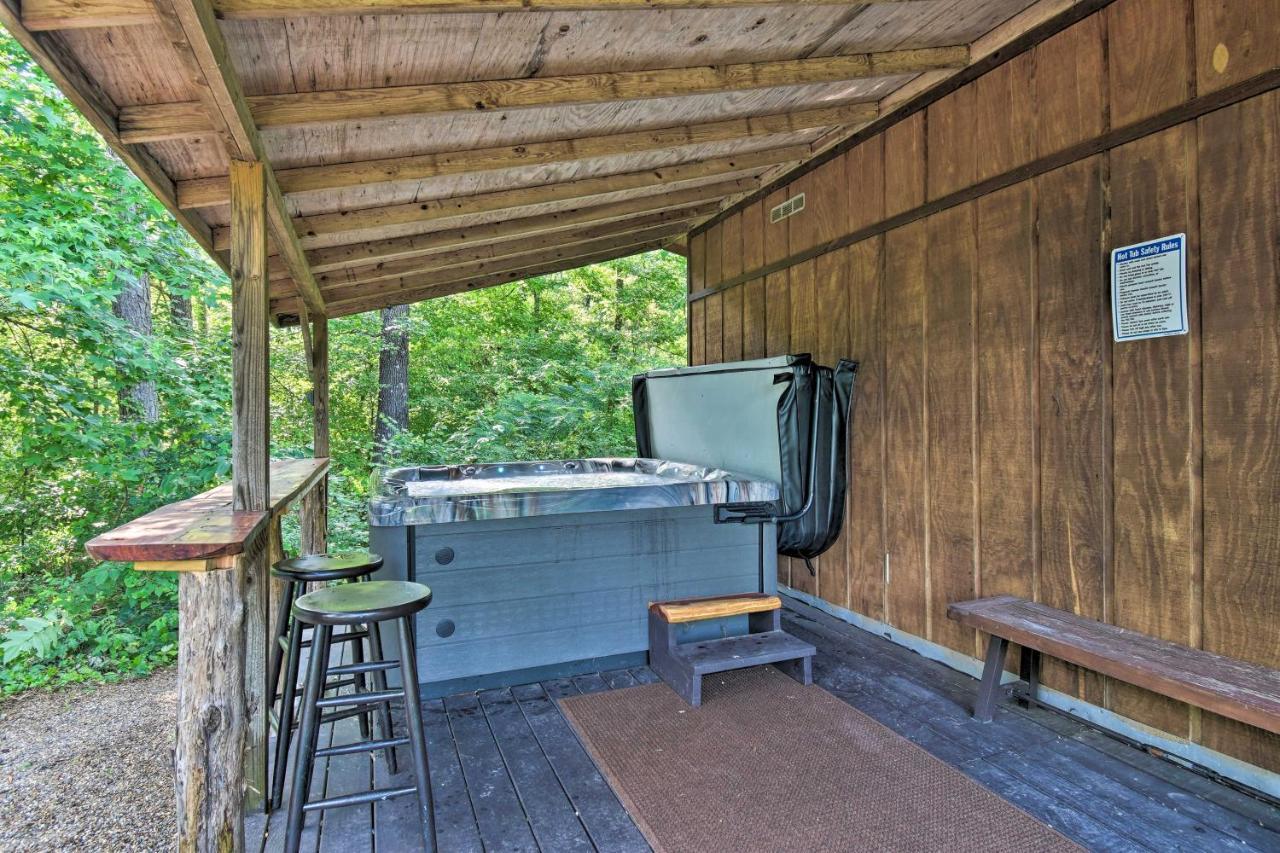 Luxury Pearcy Cabin With 5 Private Acres And Hot Tub! المظهر الخارجي الصورة
